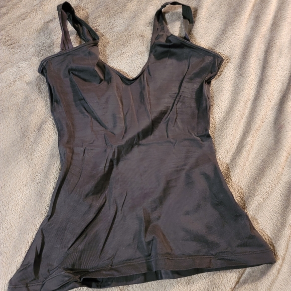 Love your assets by Sara Blakely - Picture 3 of 3